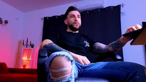 MightyAaron online show from February 10, 5:23 am