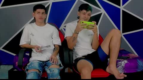 Snapshot of migueyalejo_sweetsex chatting on March 4, 2:06 am migueyalejo sweetsex online show from March 4, 2:06 am