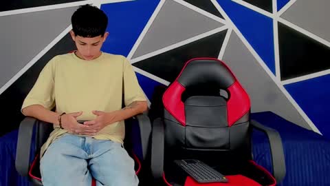 Snapshot of migueyalejo_sweetsex chatting on January 23, 2:44 am migueyalejo sweetsex online show from January 23, 2:44 am