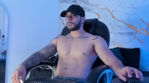 Snapshot of miike_stone1 chatting on September 30, 1:36 pm Daniel online show from September 30, 1:36 pm