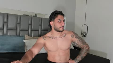 Snapshot of miike_stone1 chatting on October 20, 9:19 pm Daniel online show from October 20, 9:19 pm