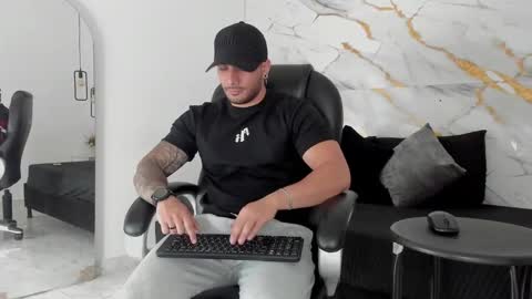 Snapshot of miike_stone1 chatting on September 12, 2:06 pm Daniel online show from September 12, 2:06 pm