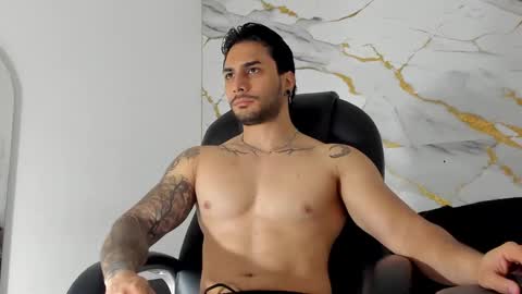 Snapshot of miike_stone1 chatting on October 6, 12:54 pm Daniel online show from October 6, 12:54 pm