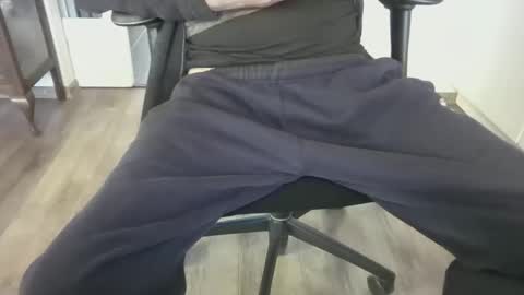 mik online show from January 8, 1:27 pm