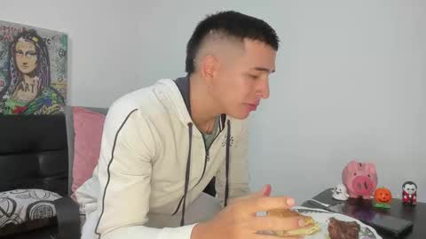 mike3xxx online show from October 30, 2:46 am