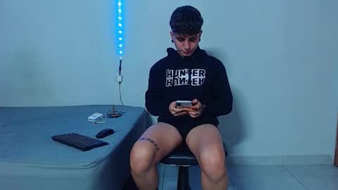 Mike IMDEPENDIENT MODEL online show from November 25, 3:30 am