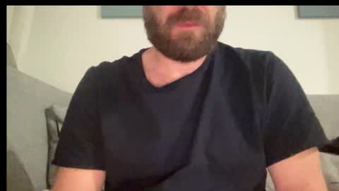 Snapshot of mike_berlin1 chatting on October 25, 11:17 pm MIke online show from October 25, 11:17 pm