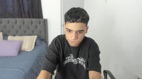 mike_master9 online show from October 6, 11:37 am