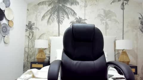 Mike Montoya online show from October 15, 5:04 am