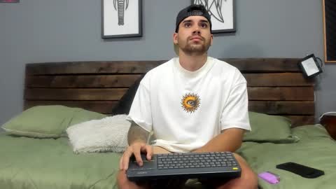 Mike Montoya online show from September 16, 3:18 am