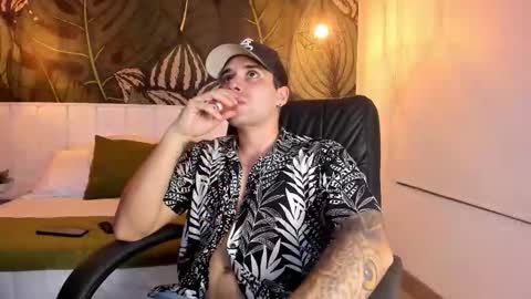 Mike Montoya online show from October 17, 11:31 pm