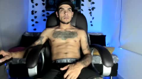 mikee_scooth online show from September 17, 3:40 am