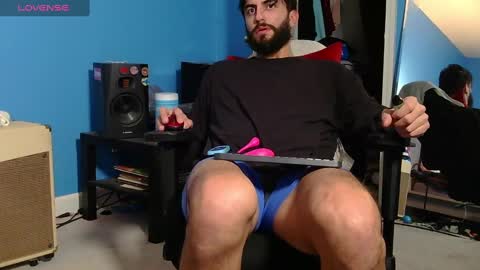 Snapshot of mikehawk1589 chatting on February 11, 6:30 am mikehawk1589 online show from February 11, 6:30 am