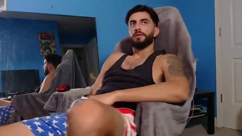 Snapshot of mikehawk1589 chatting on January 2, 4:41 am mikehawk1589 online show from January 2, 4:41 am