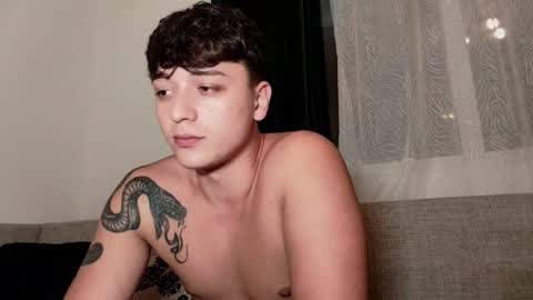 Snapshot of mikelaur chatting on October 4, 7:51 pm MikeLaur online show from October 4, 7:51 pm