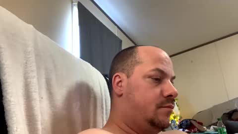 Snapshot of mikeylikesit2222 chatting on December 7, 8:38 pm mikeylikesit2222 online show from December 7, 8:38 pm