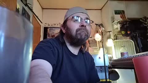 Snapshot of mikeylikesit38 chatting on January 3, 7:18 pm Mikey online show from January 3, 7:18 pm