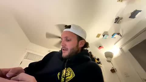 Snapshot of mikeywhite123 chatting on January 31, 7:39 am mikeywhite123 online show from January 31, 7:39 am