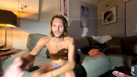 Snapshot of mikeywhite123 chatting on September 9, 12:54 am mikeywhite123 online show from September 9, 12:54 am