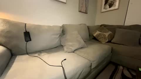 Snapshot of mikeywhite123 chatting on October 31, 11:13 am mikeywhite123 online show from October 31, 11:13 am