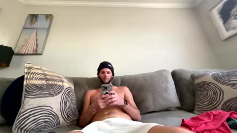 Snapshot of mikeywhite123 chatting on January 11, 9:57 pm mikeywhite123 online show from January 11, 9:57 pm