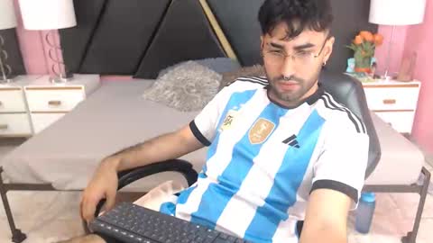 milanzaire online show from September 24, 11:36 pm