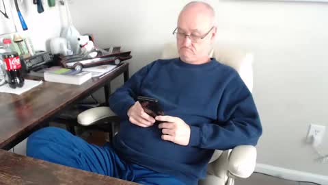 Snapshot of millenium0129 chatting on February 20, 4:57 pm millenium0129 online show from February 20, 4:57 pm