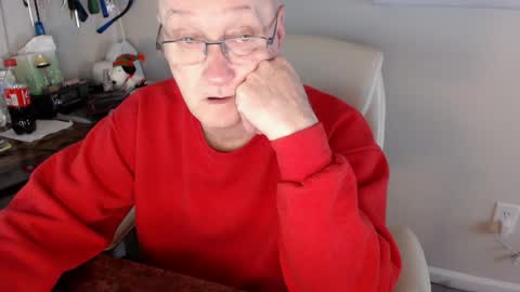 Snapshot of millenium0129 chatting on December 29, 2:49 am millenium0129 online show from December 29, 2:49 am