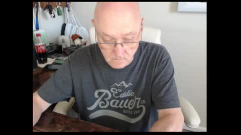 Snapshot of millenium0129 chatting on October 17, 5:39 pm millenium0129 online show from October 17, 5:39 pm