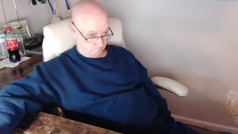 Snapshot of millenium0129 chatting on February 3, 1:30 am millenium0129 online show from February 3, 1:30 am