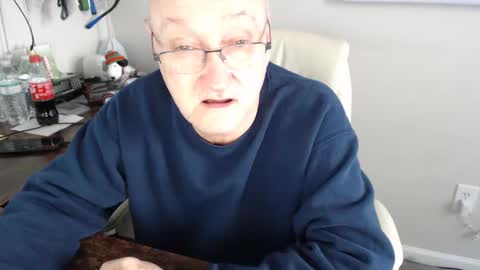 Snapshot of millenium0129 chatting on January 27, 1:30 pm millenium0129 online show from January 27, 1:30 pm