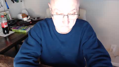 Snapshot of millenium0129 chatting on February 15, 1:43 am millenium0129 online show from February 15, 1:43 am