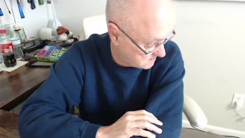 Snapshot of millenium0129 chatting on February 17, 4:26 pm millenium0129 online show from February 17, 4:26 pm