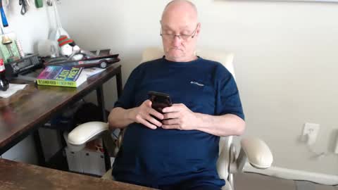 Snapshot of millenium0129 chatting on March 12, 5:49 pm millenium0129 online show from March 12, 5:49 pm