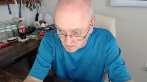 Snapshot of millenium0129 chatting on October 9, 6:02 pm millenium0129 online show from October 9, 6:02 pm