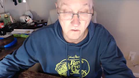 Snapshot of millenium0129 chatting on February 11, 1:41 am millenium0129 online show from February 11, 1:41 am