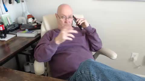 Snapshot of millenium0129 chatting on February 28, 5:26 pm millenium0129 online show from February 28, 5:26 pm