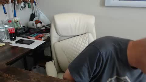 Snapshot of millenium0129 chatting on September 8, 3:33 pm millenium0129 online show from September 8, 3:33 pm