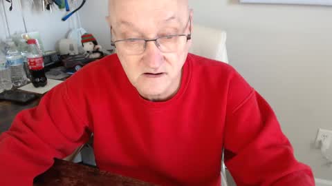 Snapshot of millenium0129 chatting on January 14, 6:28 pm millenium0129 online show from January 14, 6:28 pm