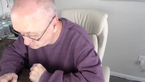 Snapshot of millenium0129 chatting on January 31, 5:42 pm millenium0129 online show from January 31, 5:42 pm