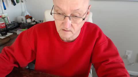 Snapshot of millenium0129 chatting on March 3, 7:34 pm millenium0129 online show from March 3, 7:34 pm