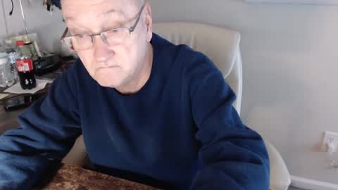 Snapshot of millenium0129 chatting on January 25, 2:26 am millenium0129 online show from January 25, 2:26 am