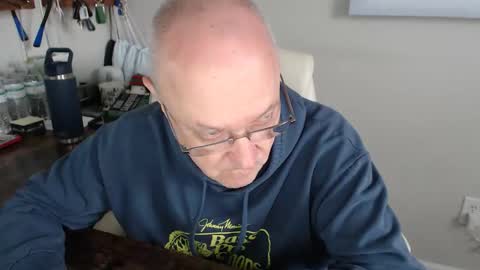 Snapshot of millenium0129 chatting on October 28, 3:47 pm millenium0129 online show from October 28, 3:47 pm