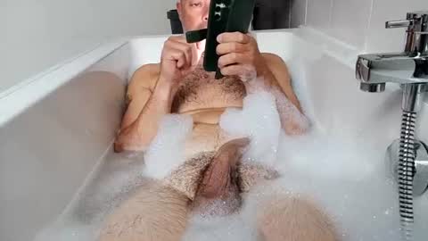 minge68 online show from July 1, 6:30 pm