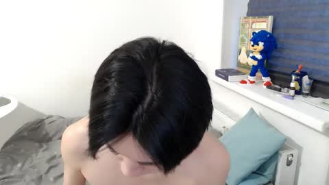              online show from April 6, 3:25 am