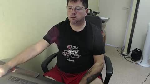 Snapshot of mistercoeur1 chatting on October 25, 7:54 am mistercoeur online show from October 25, 7:54 am