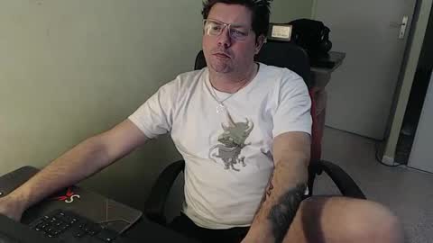 Snapshot of mistercoeur1 chatting on January 16, 3:35 pm mistercoeur online show from January 16, 3:35 pm