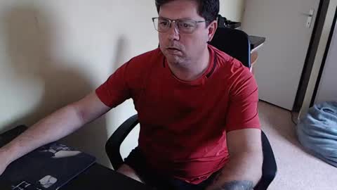 Snapshot of mistercoeur1 chatting on February 21, 3:43 pm mistercoeur online show from February 21, 3:43 pm