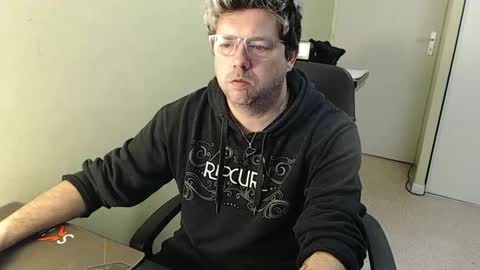 Snapshot of mistercoeur1 chatting on January 26, 10:12 am mistercoeur online show from January 26, 10:12 am