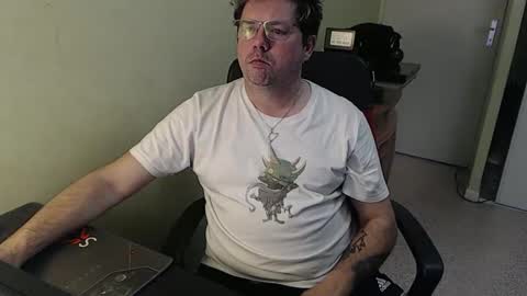 Snapshot of mistercoeur1 chatting on January 17, 4:48 pm mistercoeur online show from January 17, 4:48 pm